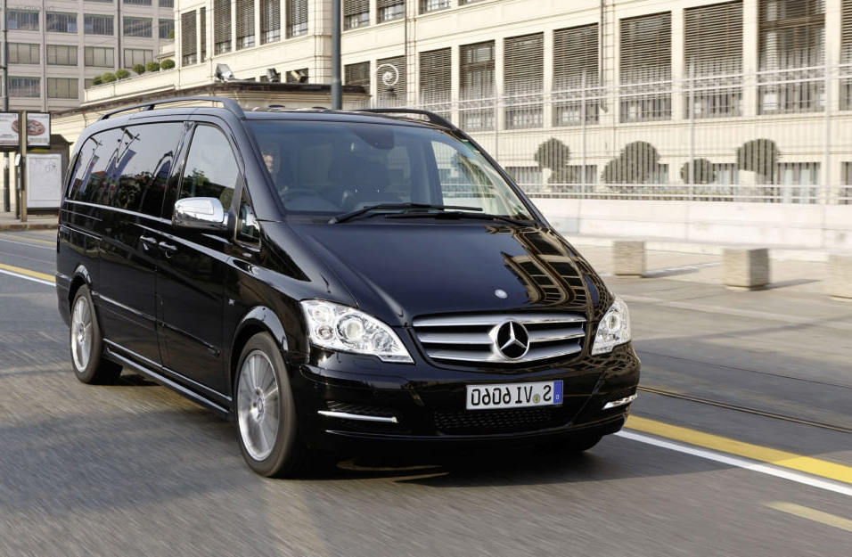 Замена аккумулятора Mercedes Viano